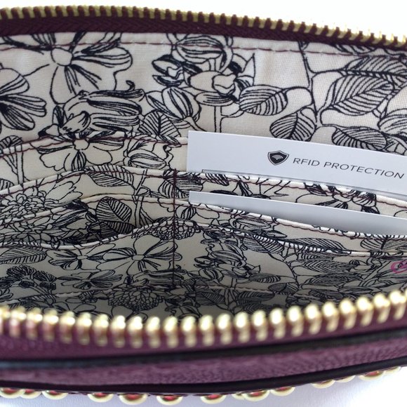 Vera Bradley Mallory RFID Leather Wristlet MSRP $158 - Picture 5 of 6